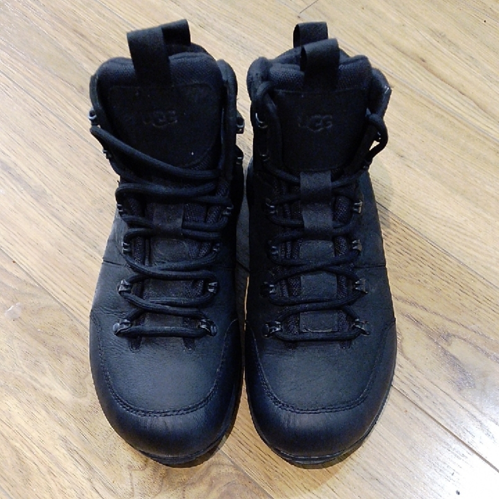 UGG Emmett Boot Mid